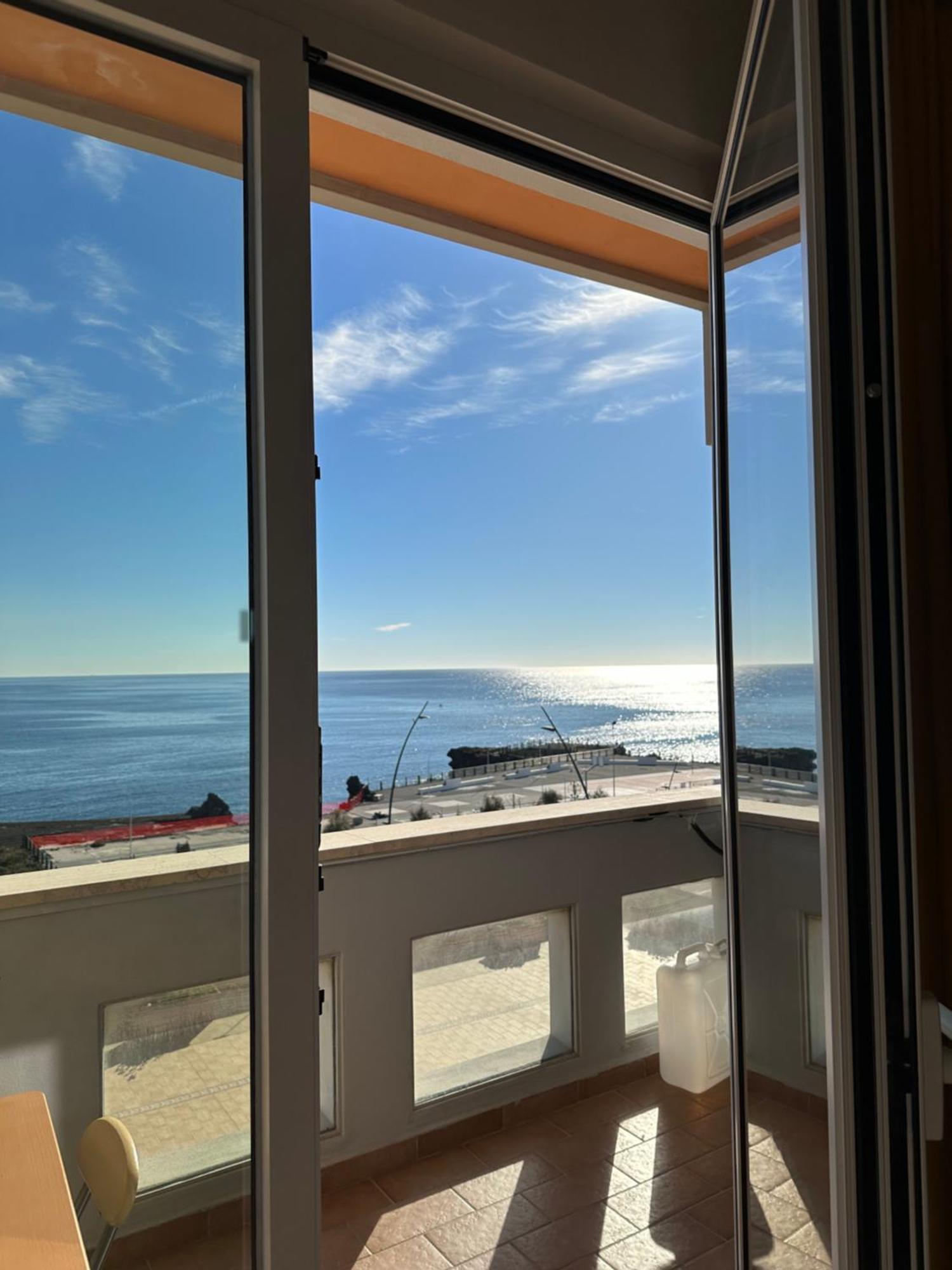 Perla Marina Sea View Apartment كاتانيا المظهر الخارجي الصورة