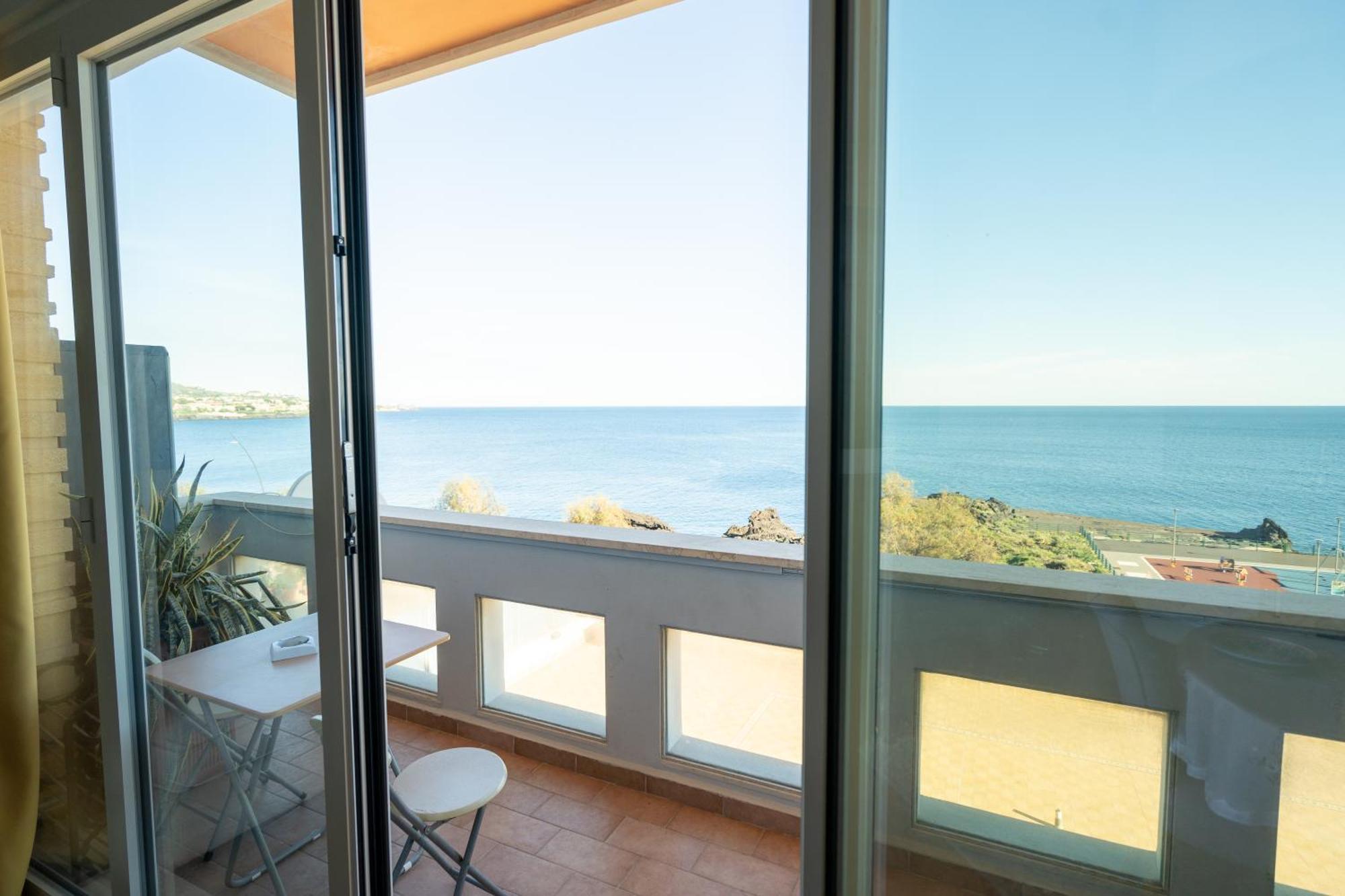 Perla Marina Sea View Apartment كاتانيا المظهر الخارجي الصورة